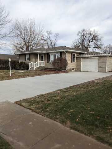 2853 Fairlane Ave, Columbus, NE 68601