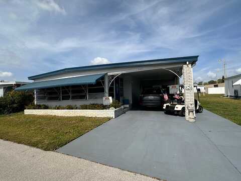 626 Plaza Del Sol, Fort Myers, FL 33917