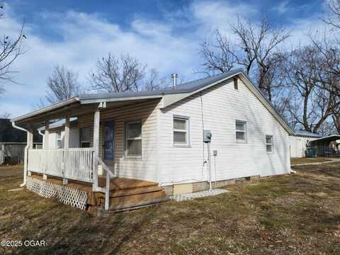 406 N Highway 39, Miller, MO 65707