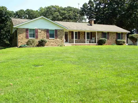 1723 WALNUT HILL Road, Centralia, IL 62801