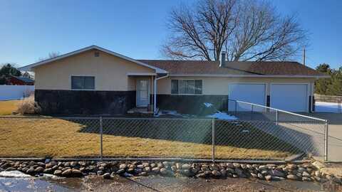 1433 27 1/2 Lane, Pueblo, CO 81006