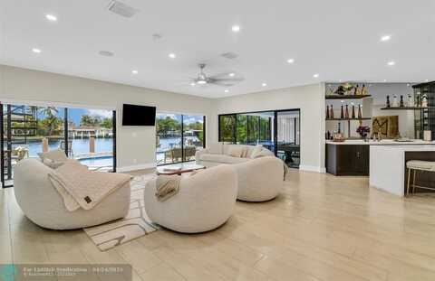 319 S Riverside Dr, Pompano Beach, FL 33062