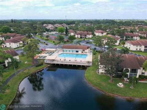 317 Knotty Pine Cir, Greenacres, FL 33463