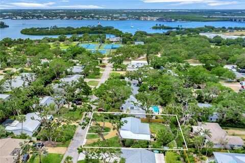 545 Gardenia Lane, Vero Beach, FL 32963
