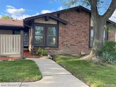 2806 ROUNDTREE Drive, Troy, MI 48083