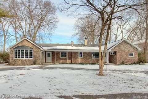 12935 LAKE POINT Pass, Van Buren Twp, MI 48111