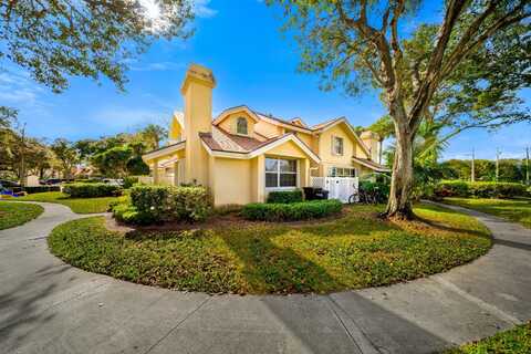 8104 Oakton Court, West Palm Beach, FL 33406