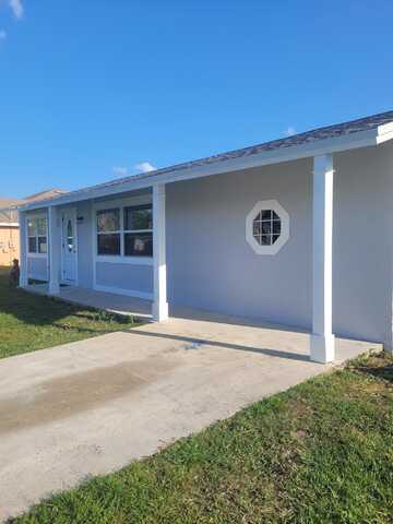 496 SW Todd Avenue, Port Saint Lucie, FL 34953