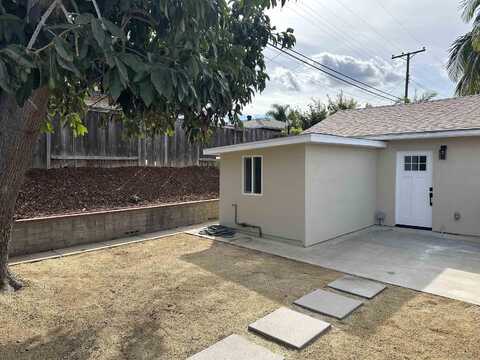 6877 Glenroy St, San Diego, CA 92120