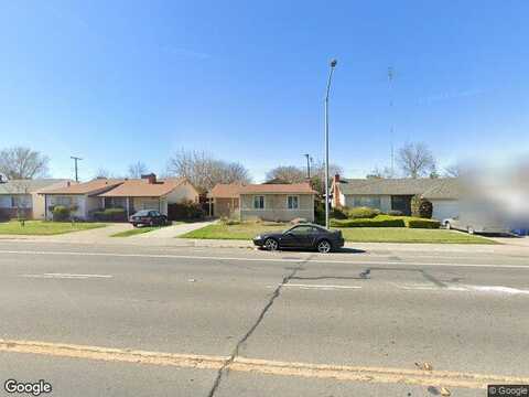 24Th, SACRAMENTO, CA 95822