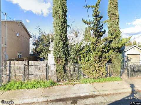 15Th, SACRAMENTO, CA 95820