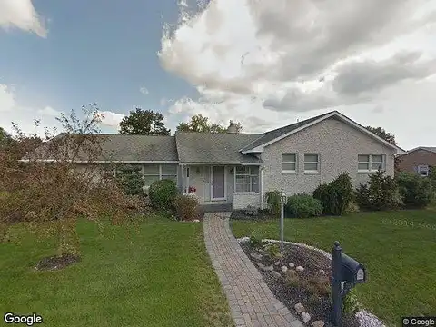 Kingstead, SLATINGTON, PA 18080