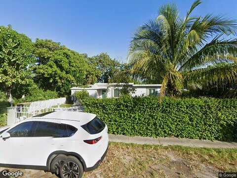 121St, NORTH MIAMI, FL 33168