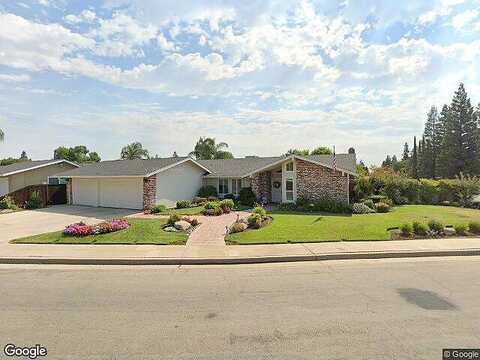 Laverne, CLOVIS, CA 93611