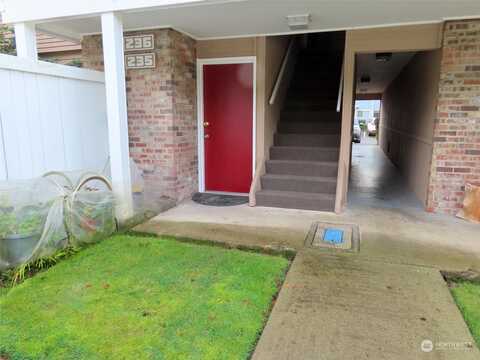 122Nd, BELLEVUE, WA 98006