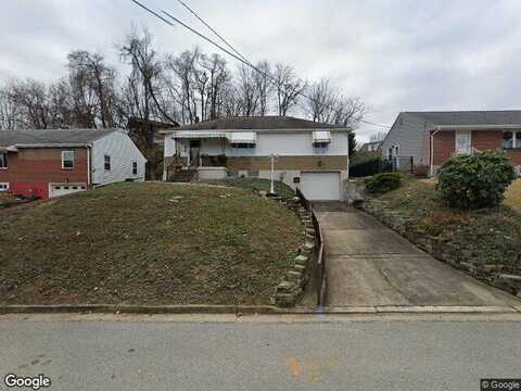 Maple St, Jeannette, PA 15644