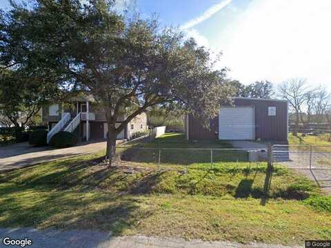 4Th St, Dickinson, TX 77539