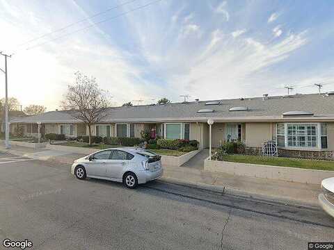 Saint John Rd Apt 50C, Seal Beach, CA 90740