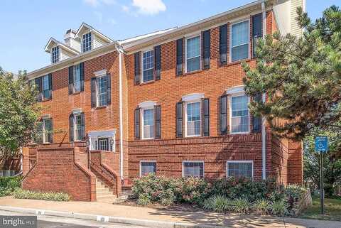 Gateway Drive Se, Leesburg, VA 20175