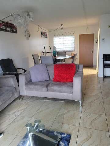 26Th, LAUDERHILL, FL 33313