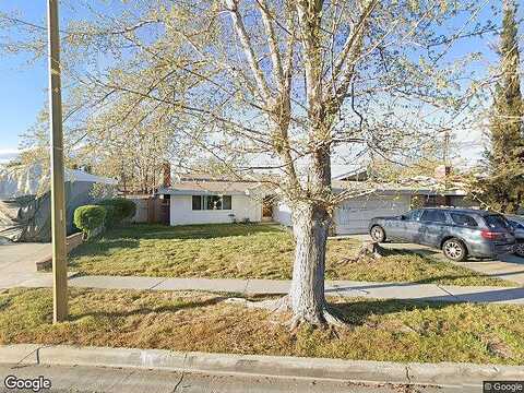 Avenue J9, LANCASTER, CA 93534