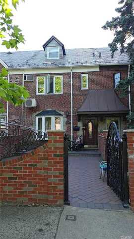 Vleigh, FLUSHING, NY 11367