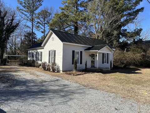 108 N Chestnut Street, Woodland, NC 27897