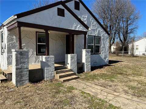 702 N Kansas ST, Springdale, AR 72764