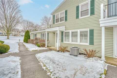 15 Falcon Lane W, Perinton, NY 14450