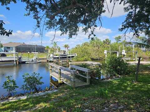 18938 AYRSHIRE CIRCLE, PORT CHARLOTTE, FL 33948