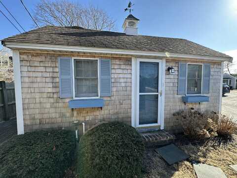 77 Bank Street, Harwich Port, MA 02646