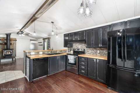 1952 E 12TH AVE, Post Falls, ID 83854
