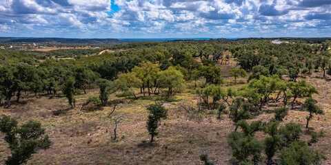639 Beretta Dr, Fredericksburg, TX 78624