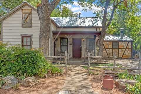 207 Bowie, Fredericksburg, TX 78624