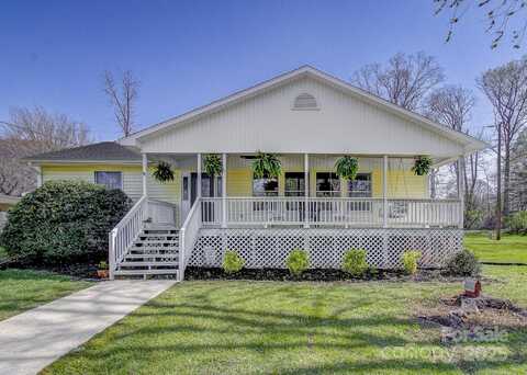 3 S Garden Drive, Fletcher, NC 28732