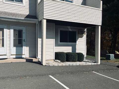 2A Jeanette Street, Danbury, CT 06811