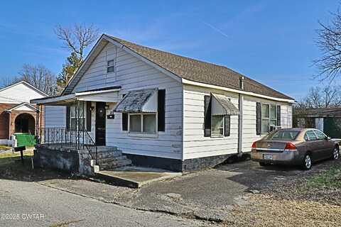 165 Davis Street, Dyer, TN 38330