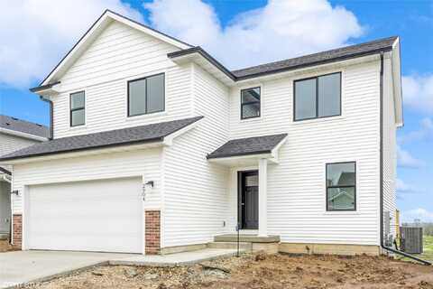 2904 Yordi Drive, Norwalk, IA 50211