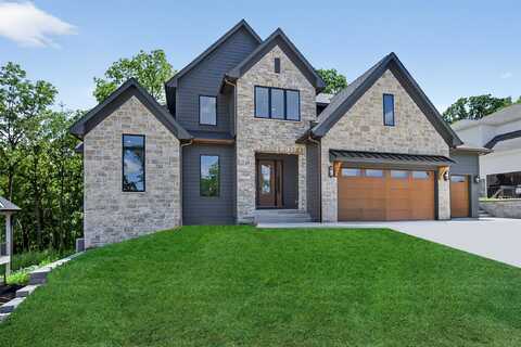 10430 Thorne Drive, West Des Moines, IA 50266