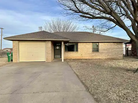 321 Erie Dr, Pond Creek, OK 73766