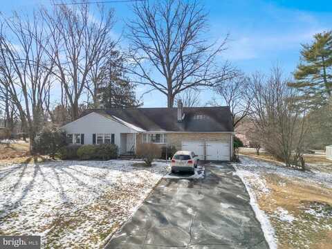 3 CLOVER HILL CIRCLE, EWING, NJ 08638