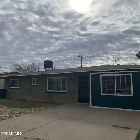 5700 Lexington Drive, El Paso, TX 79924