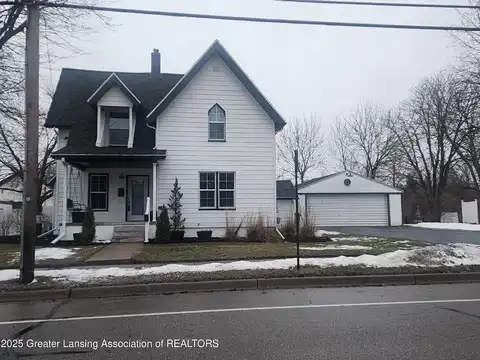 832 W Jefferson Street, Grand Ledge, MI 48837