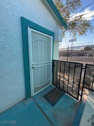 536 S 11th Street, Las Vegas, NV 89101