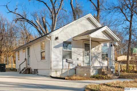 3662 Bedford Avenue, Omaha, NE 68111