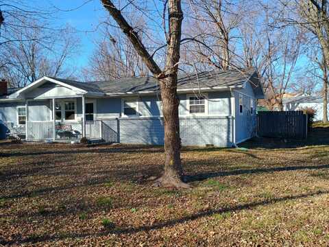 733 E Chestnut Street, Bolivar, MO 65613