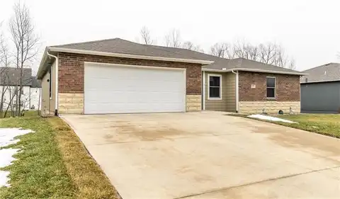 2291 Valley View Drive, Tonganoxie, KS 66086