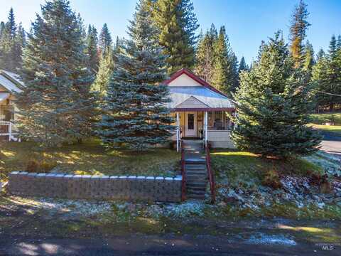 402 S 3rd Street, Elk River, ID 83827