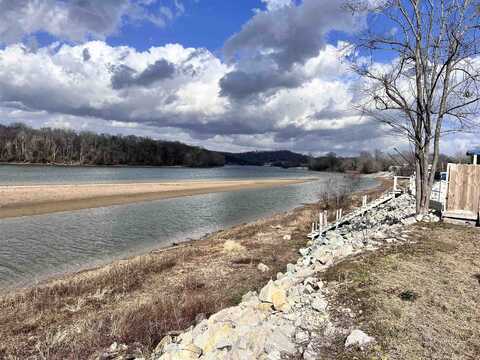 2687 HARDIN BOTTOM RIVER, Clifton, TN 38425