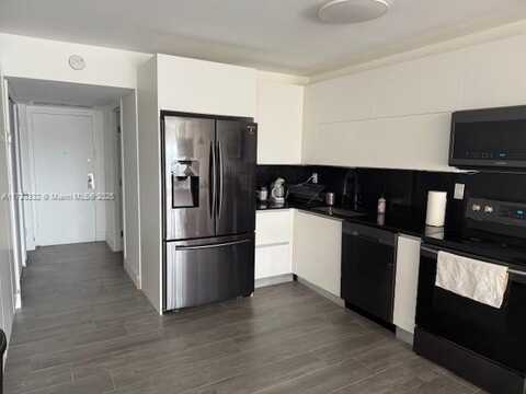 3375 N Country Club Dr, Aventura, FL 33180